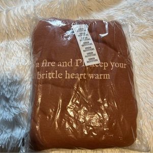 Taylor Swift - UO Exclusive Folklore Peace Hoodie